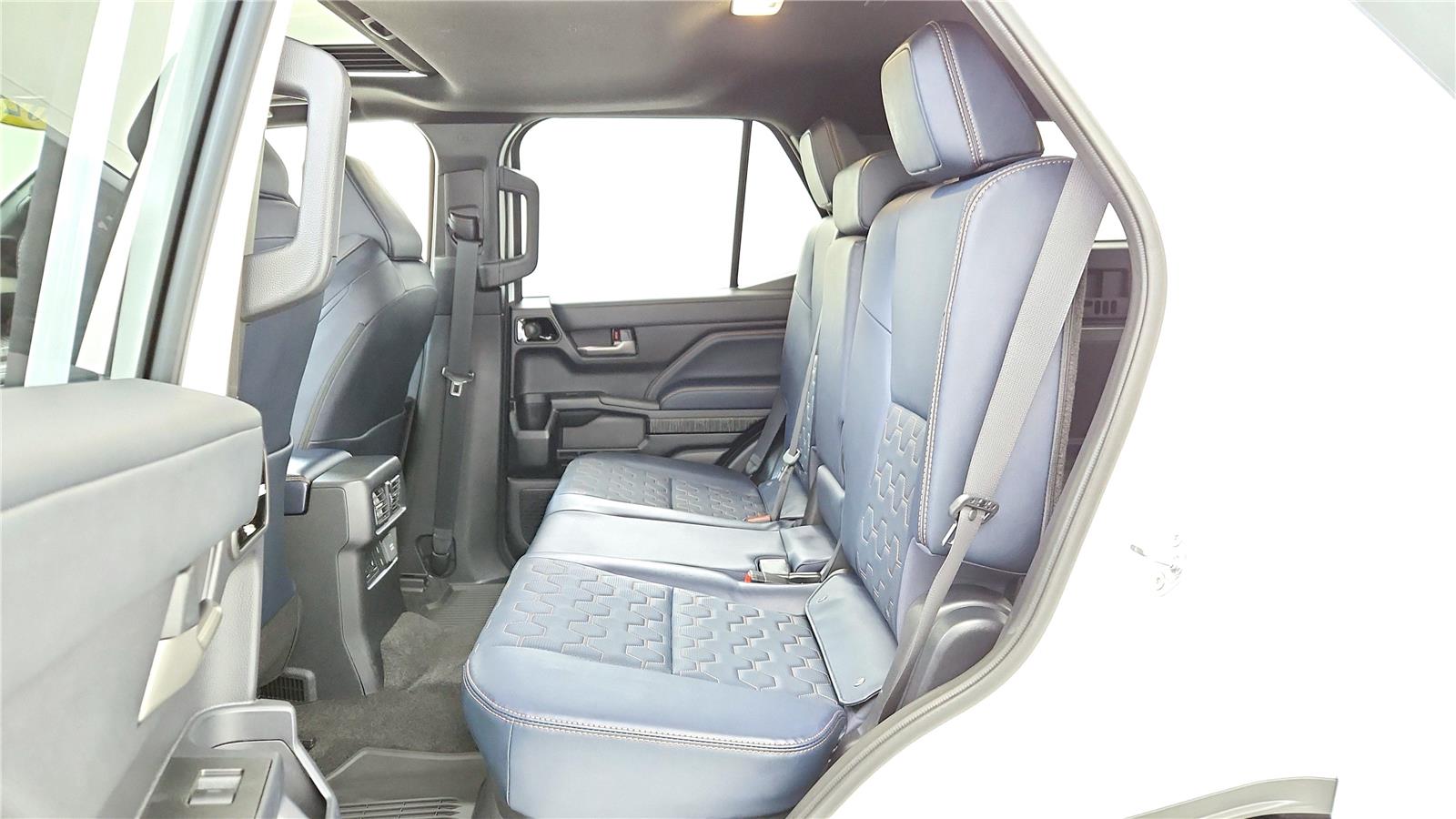 2025 Toyota 4Runner photo 17