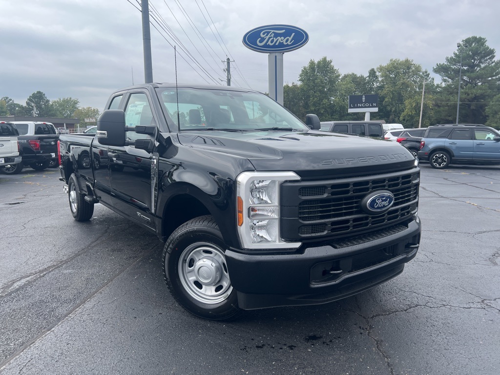 2026 Ford F-250 Super Duty XL's photo