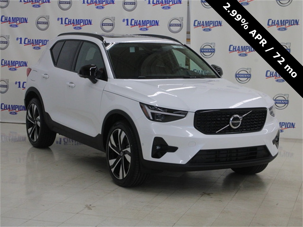 2025 Volvo XC40