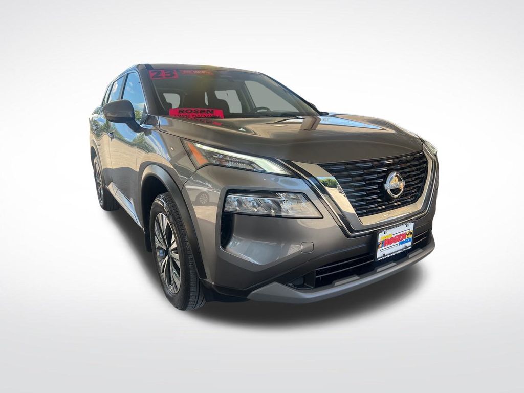 2023 Nissan Rogue SV photo 3