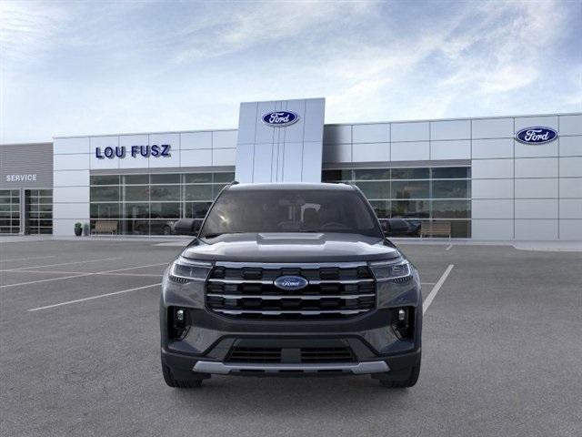 2025 Ford Explorer photo 5