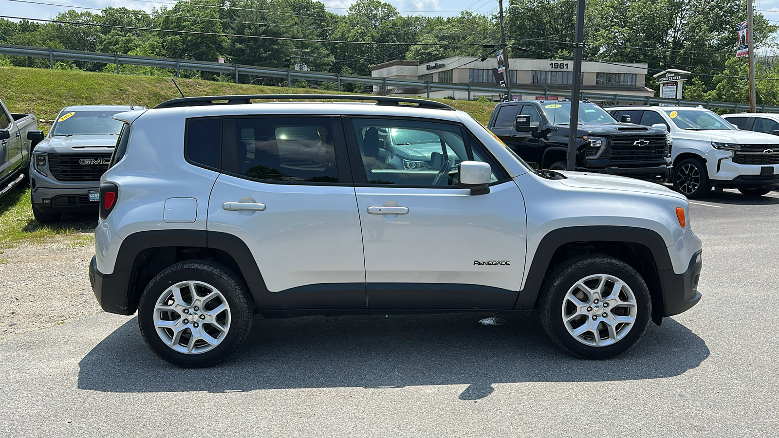 2016 Jeep Renegade Latitude photo 3