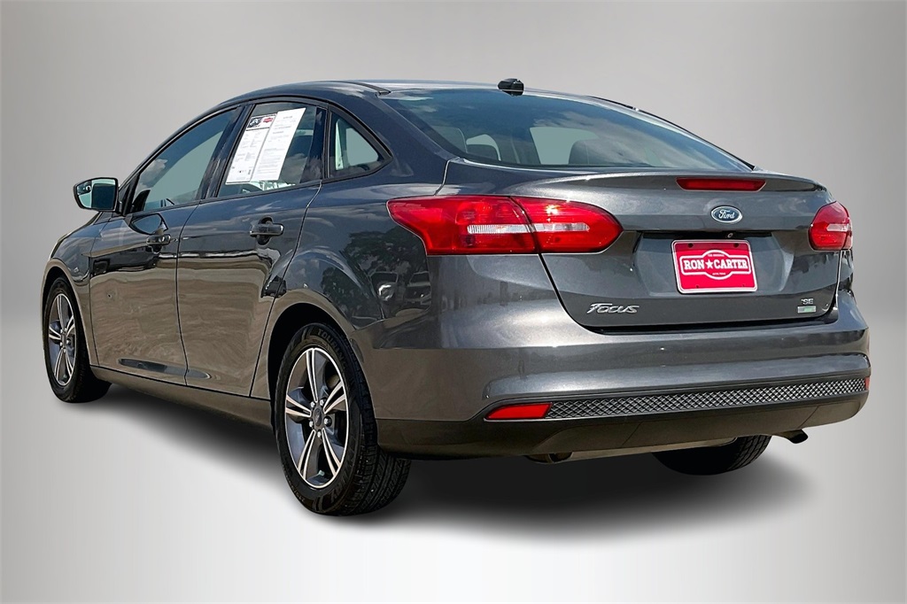 2018 Ford Focus SE photo 4