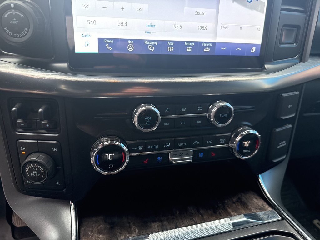 2021 Ford F-150 Lariat photo 27