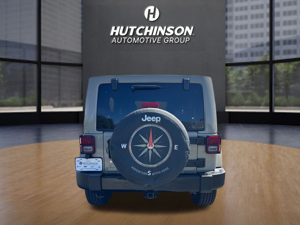 2018 Jeep Wrangler Unlimited Altitude photo 4