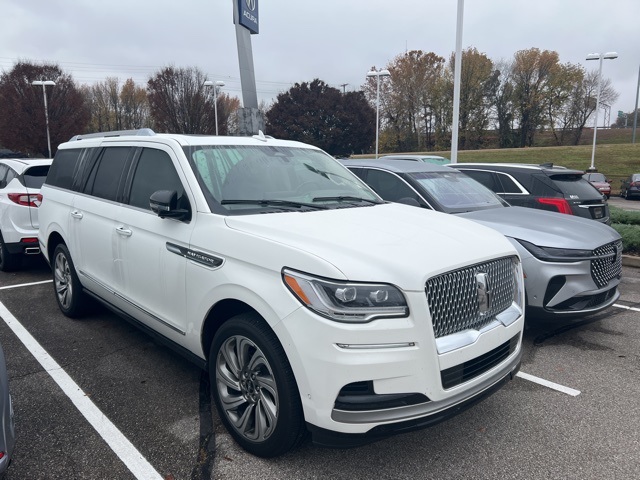 2023 Lincoln Navigator L Reserve photo 4