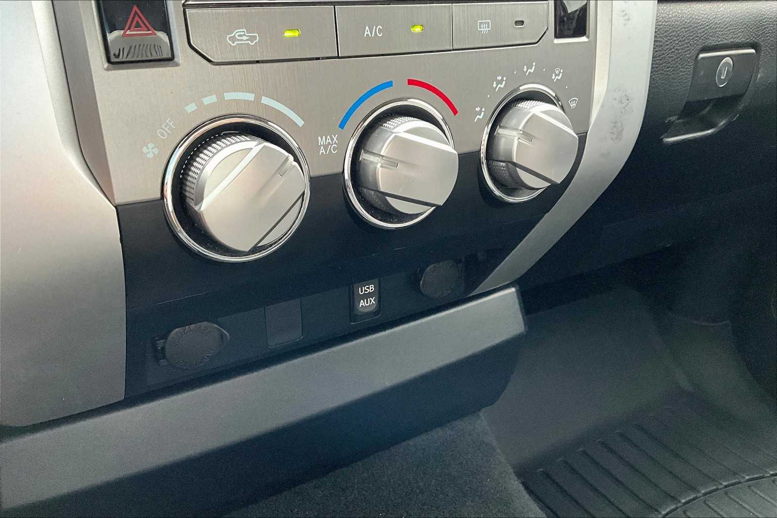 2017 Toyota Tundra SR5 photo 29