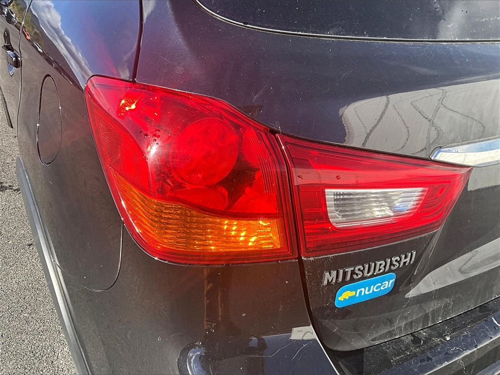 2018 Mitsubishi Outlander Sport SE photo 29