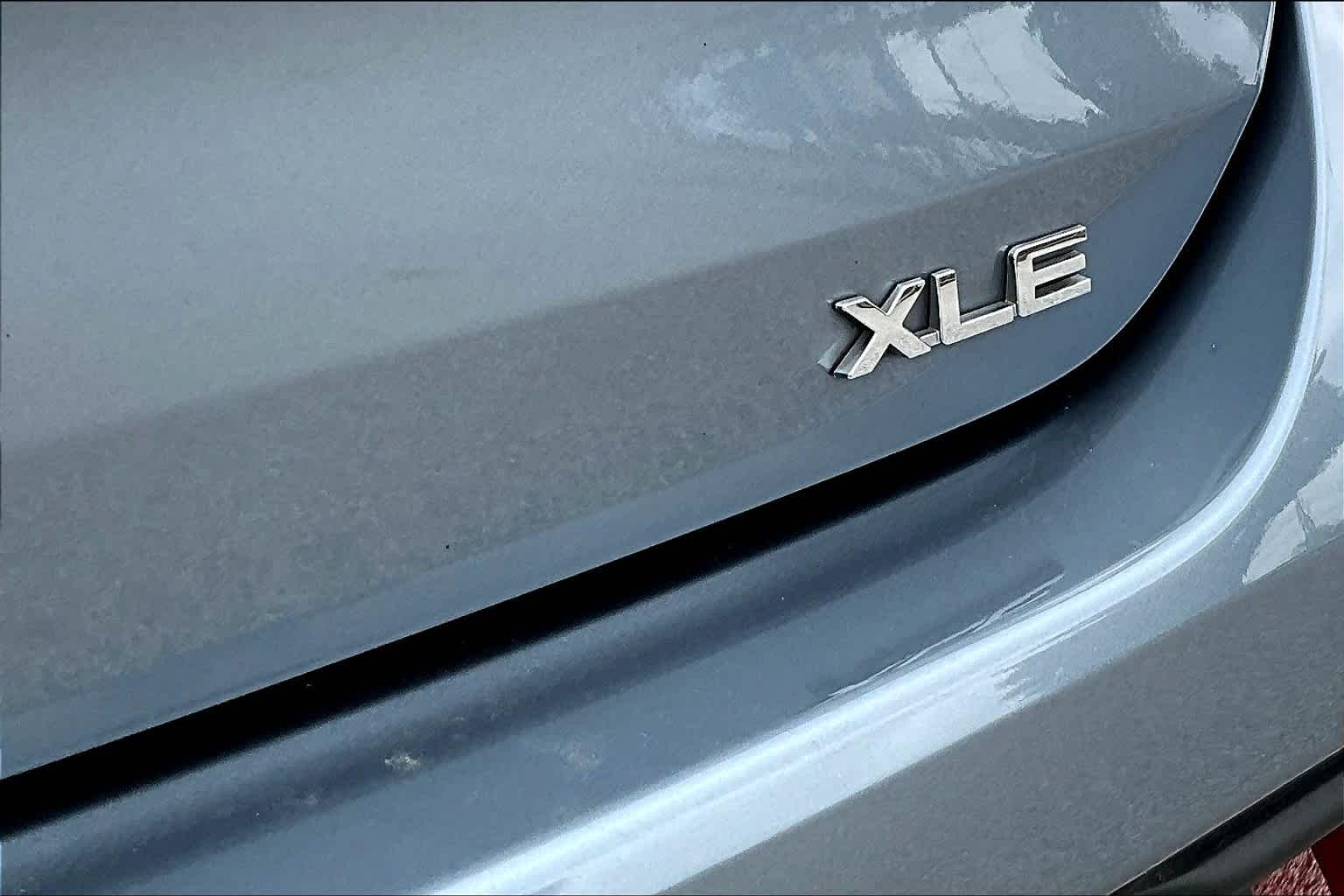 2020 Toyota Highlander Hybrid XLE photo 9