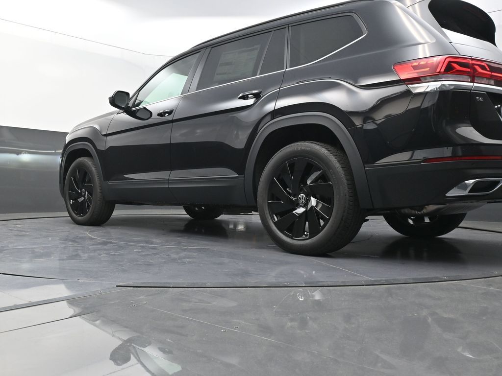 2025 Volkswagen Atlas SE Technology photo 21