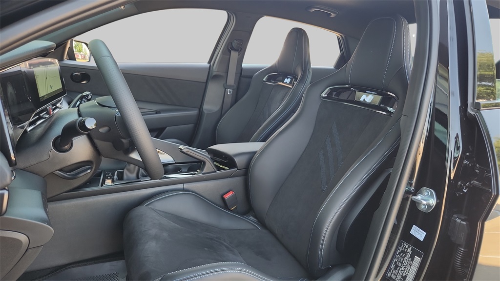 2025 Hyundai Elantra N Base photo 10
