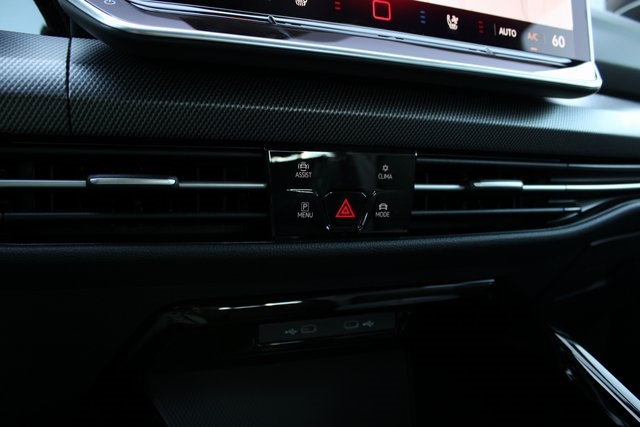 2025 Volkswagen Golf GTI Autobahn photo 5