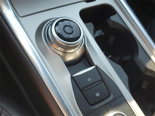2023 Ford Explorer XLT photo 24