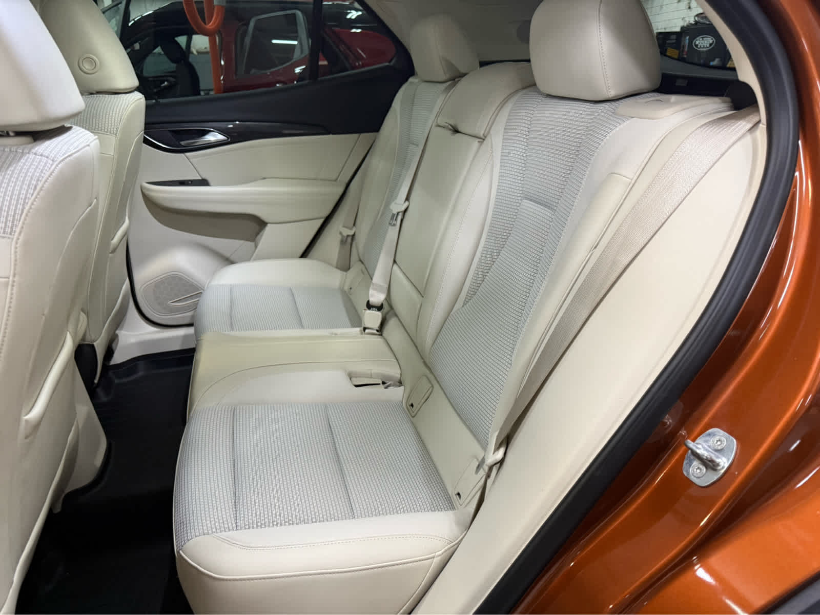 2021 Buick Envision Preferred photo 4