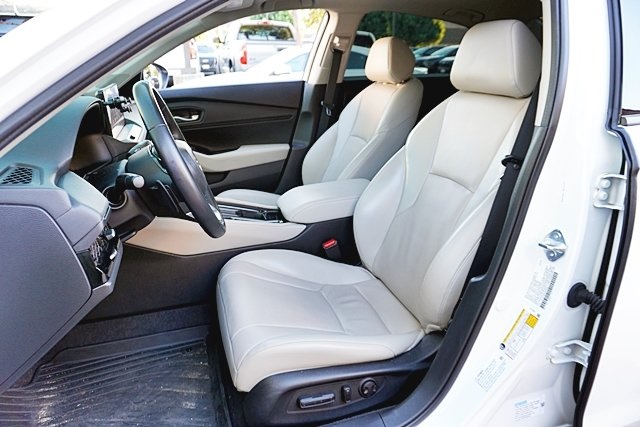 Used 2024 White Honda Touring image 14