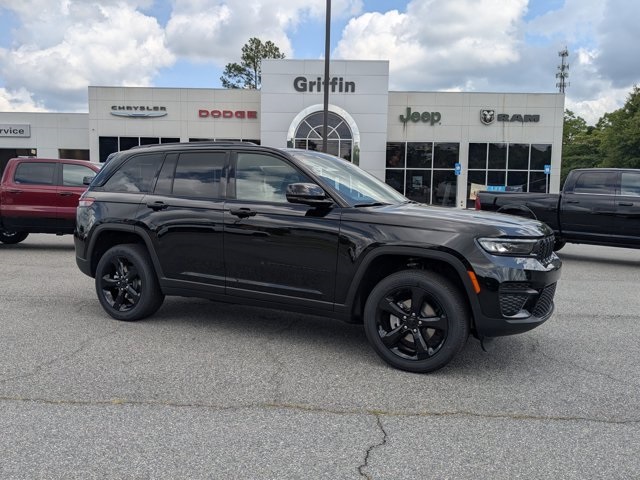 2025 Jeep Grand Cherokee Altitude X photo 2