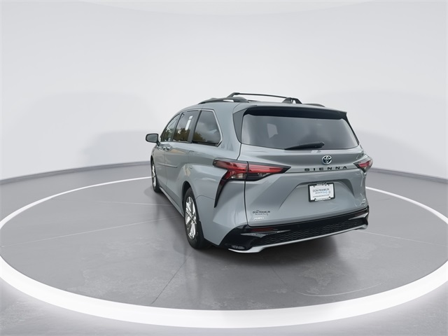 2023 Toyota Sienna XSE photo 7