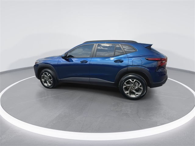 2024 Chevrolet Trax LT photo 6