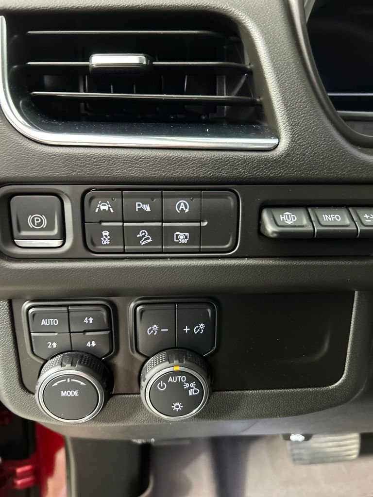 2024 Chevrolet Tahoe High Country photo 13