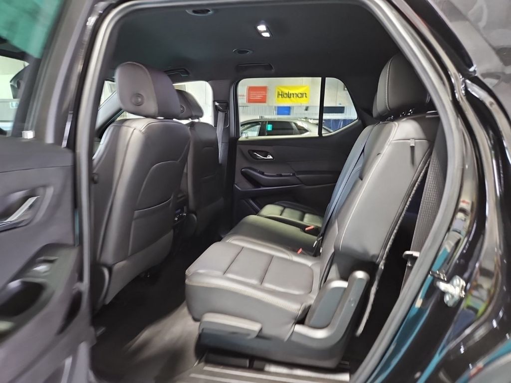 2023 Chevrolet Traverse Leather photo 5