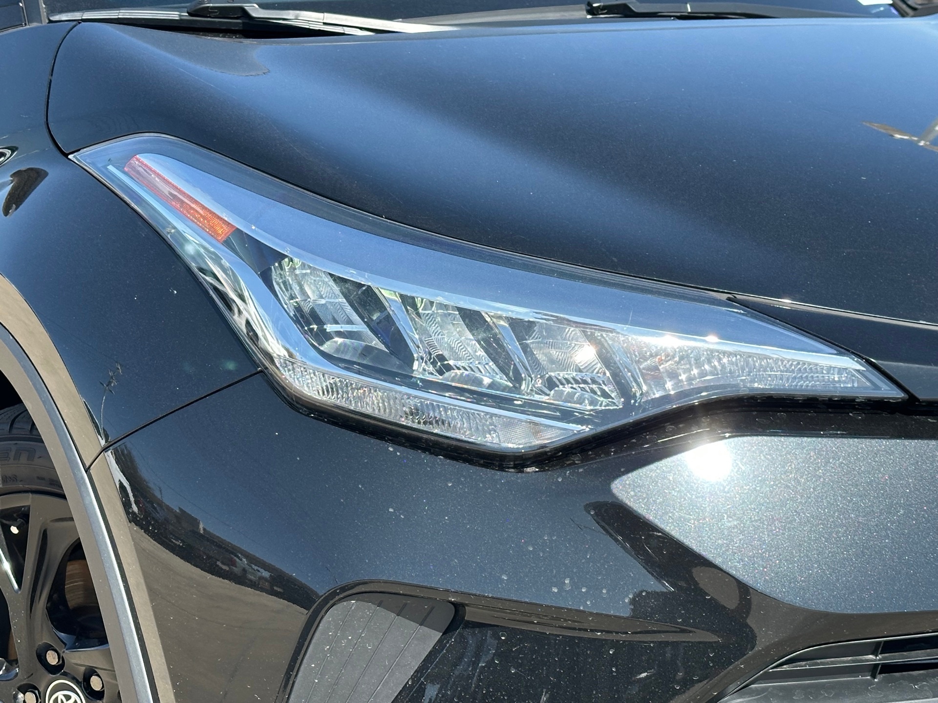 Certified Pre-Owned 2022 Toyota C-HR XLE 4D Sport Utility in Cedar