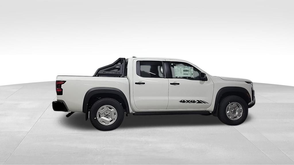2024 Nissan Frontier SV photo 6