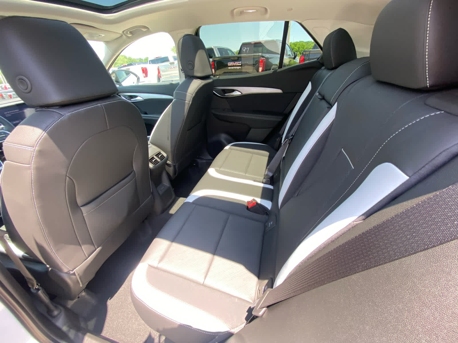 2025 Buick Envision Sport Touring photo 29
