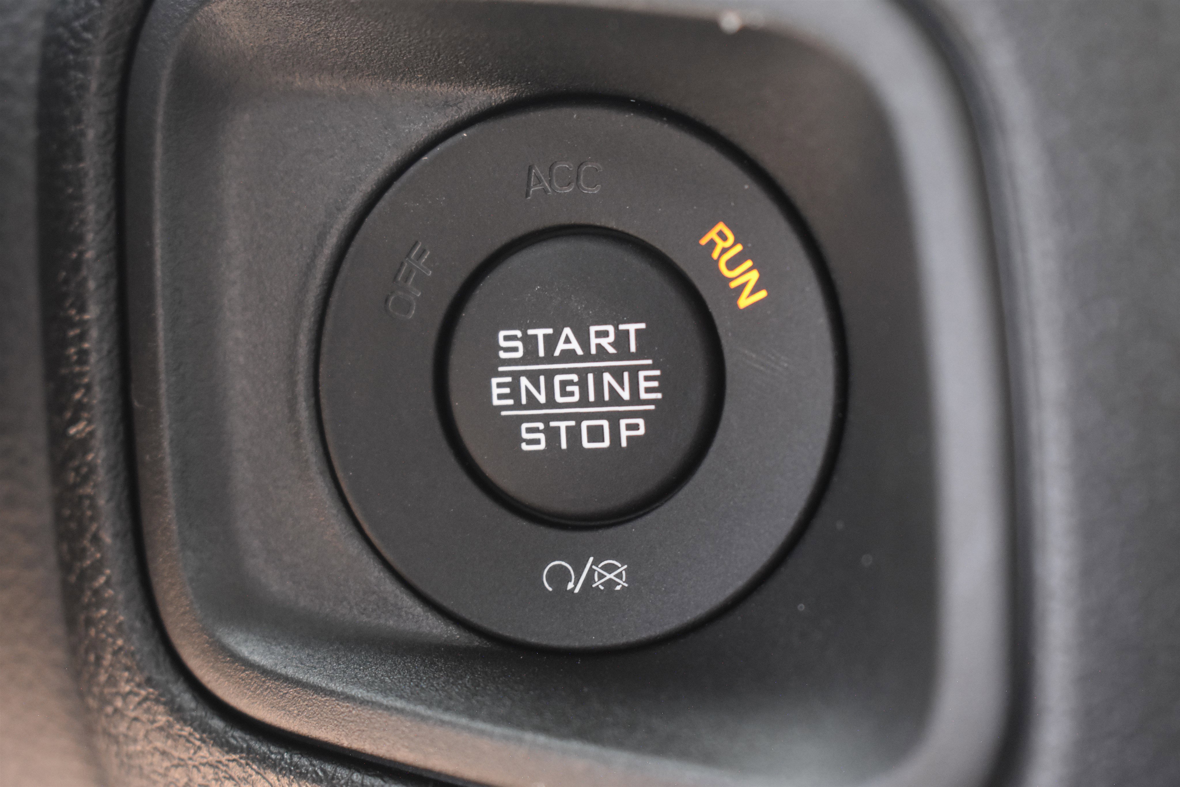 2025 Jeep Wrangler Sport photo 14