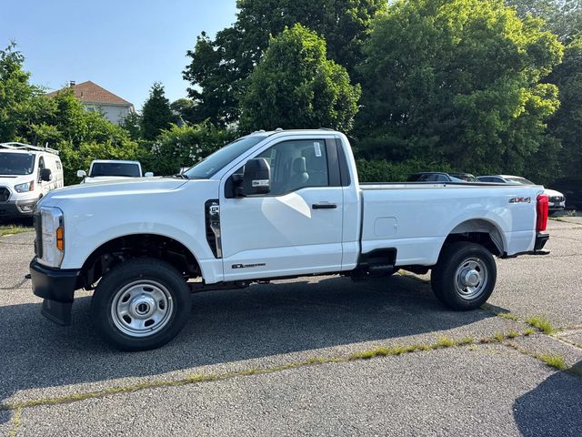 2025 Ford F-350 photo 2