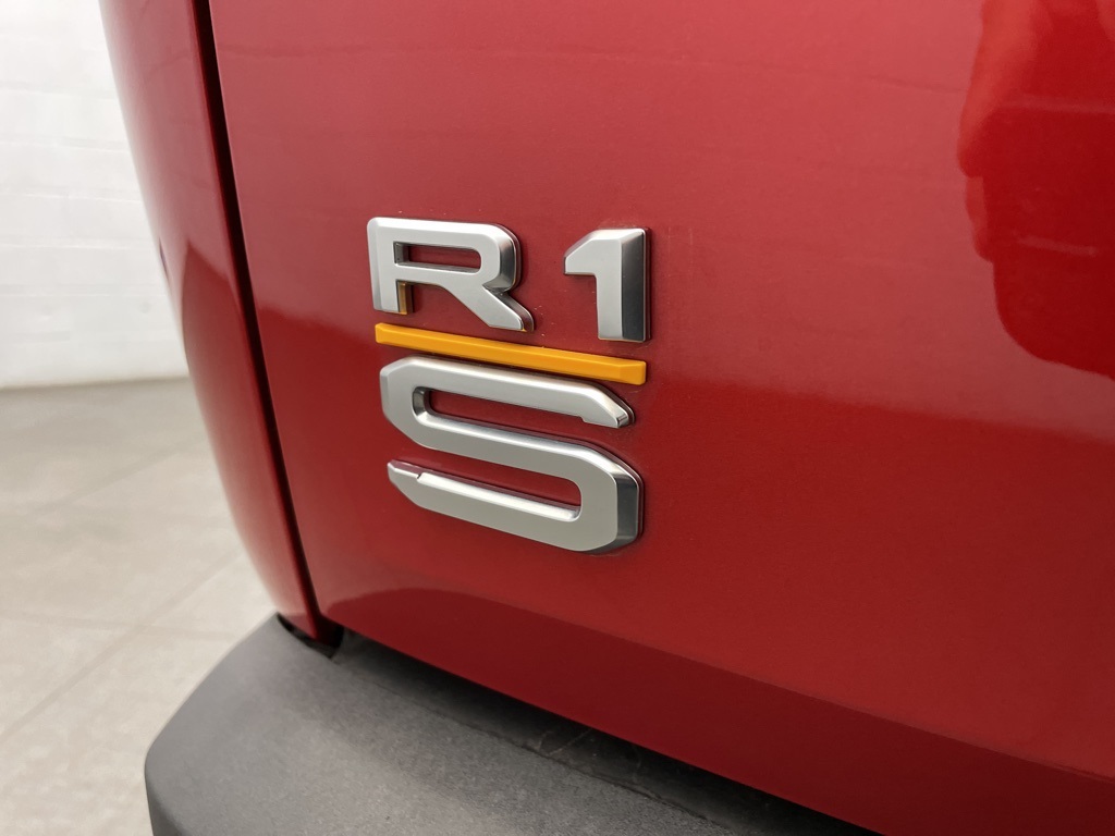 2024 Rivian R1S Launch Edition photo 6