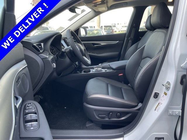 2024 Infiniti QX50 Luxe photo 10