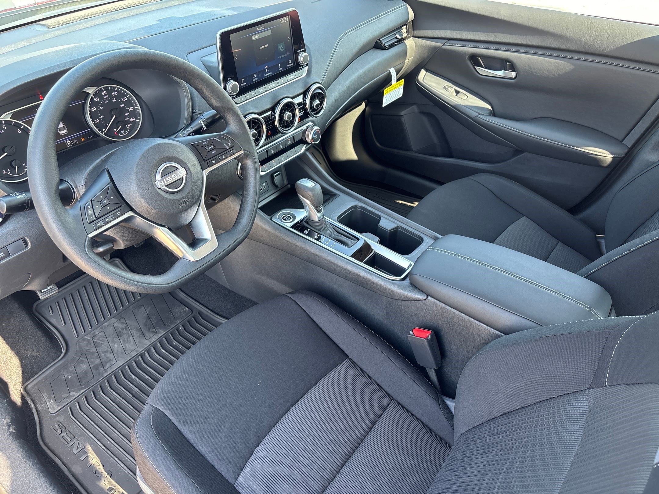 2025 Nissan Sentra SV photo 4
