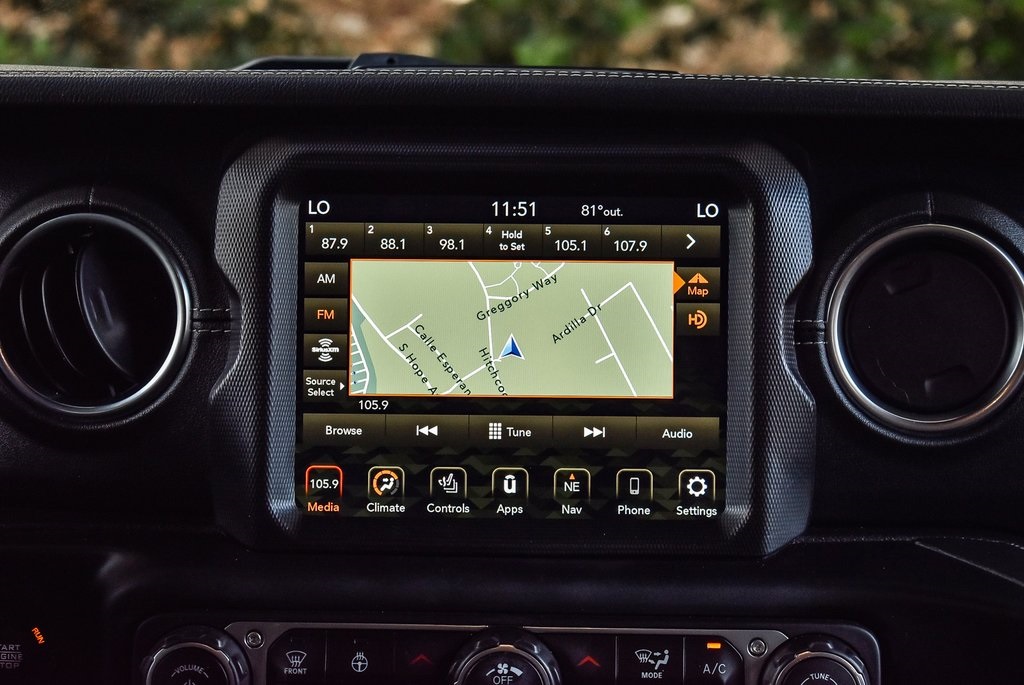 2022 Jeep Wrangler Unlimited Sahara 4xe photo 12
