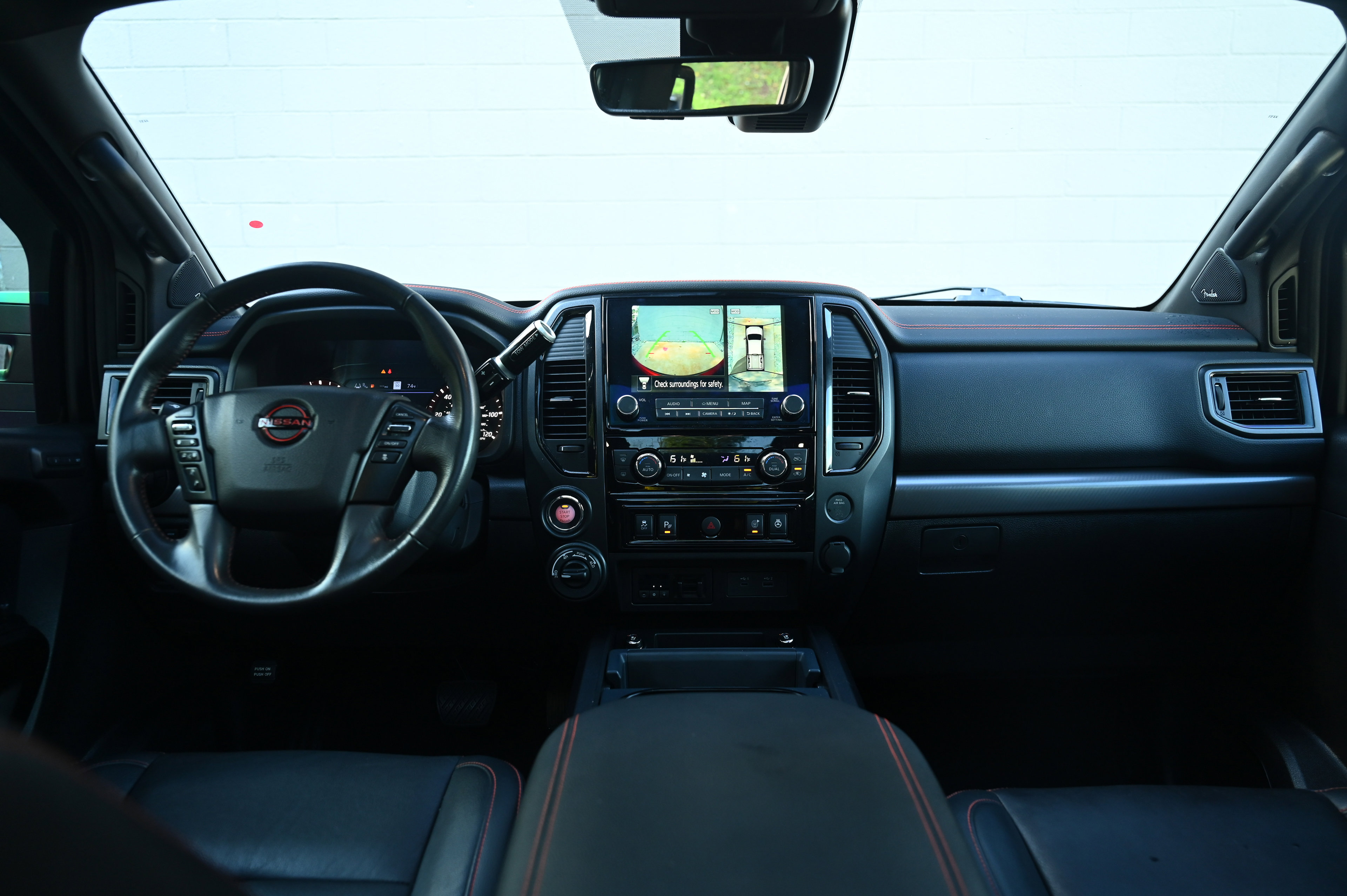 2024 Nissan Titan PRO-4X photo 31