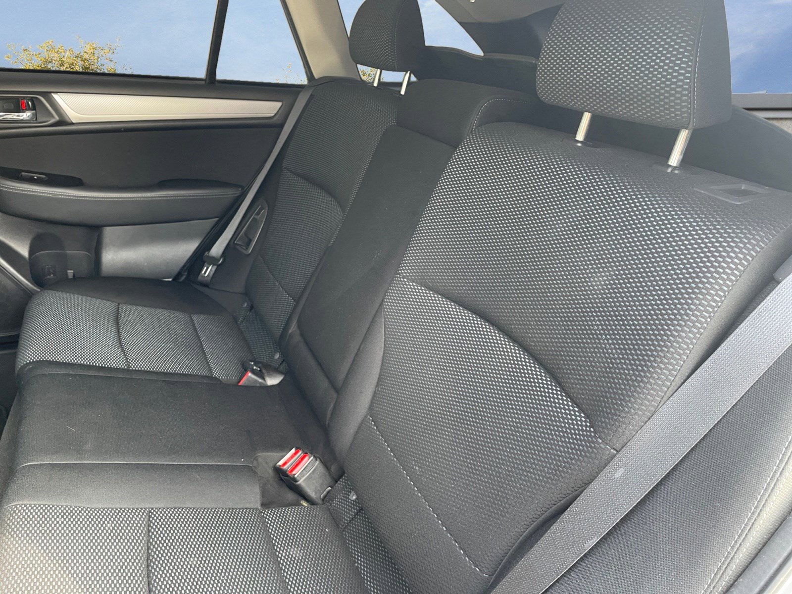 2019 Subaru Outback 2.5i Premium photo 10