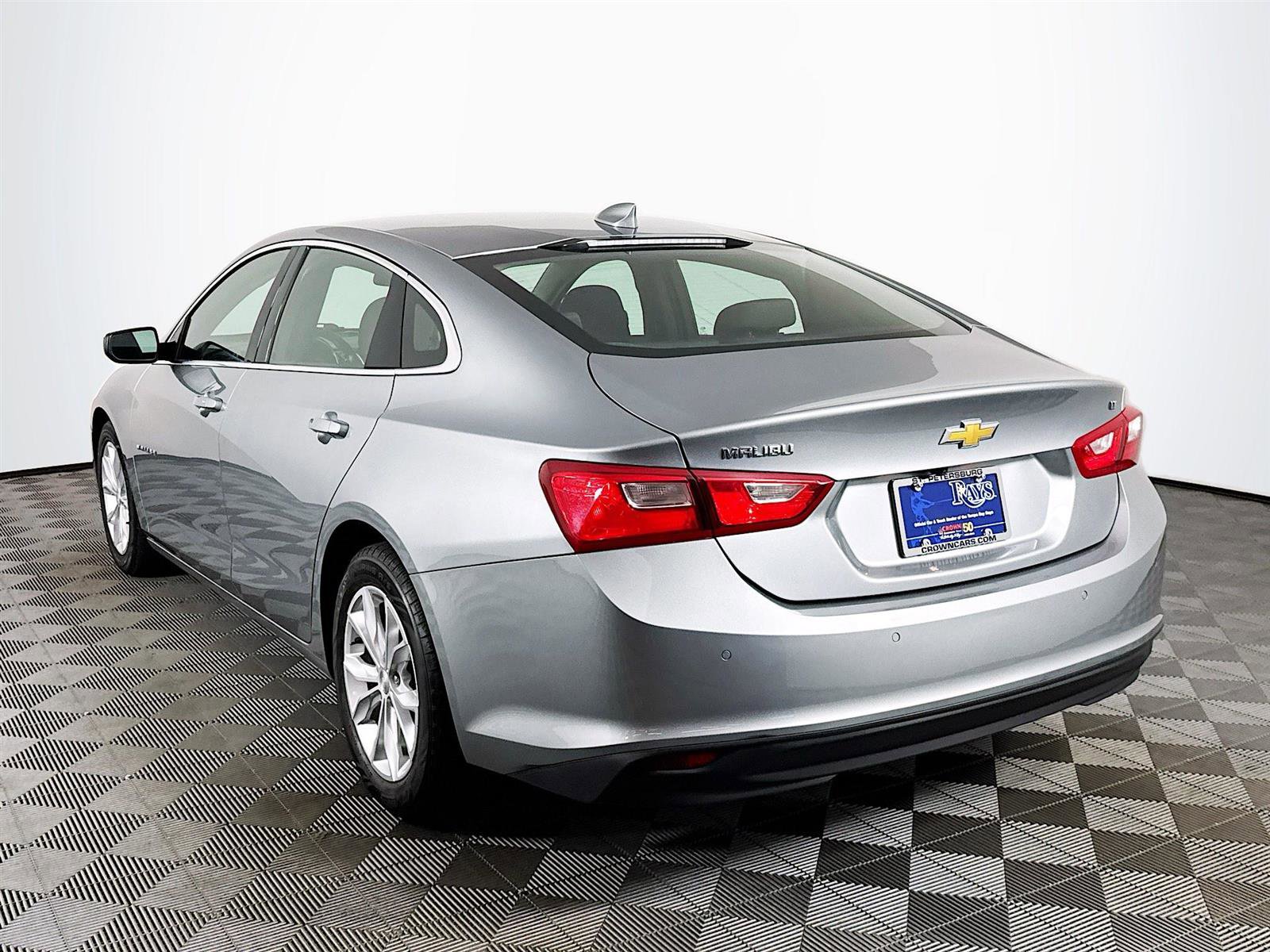 2024 Chevrolet Malibu 1LT photo 3
