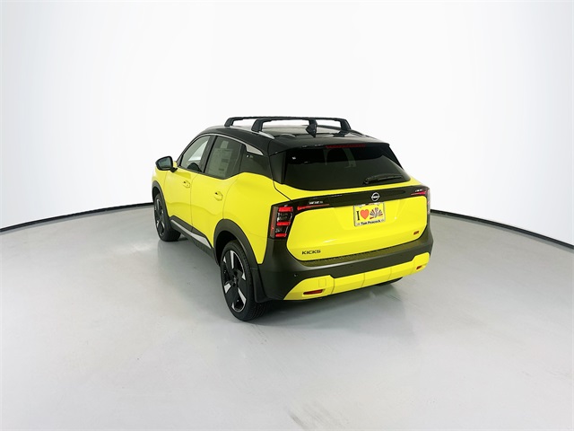 2025 Nissan Kicks SR photo 6