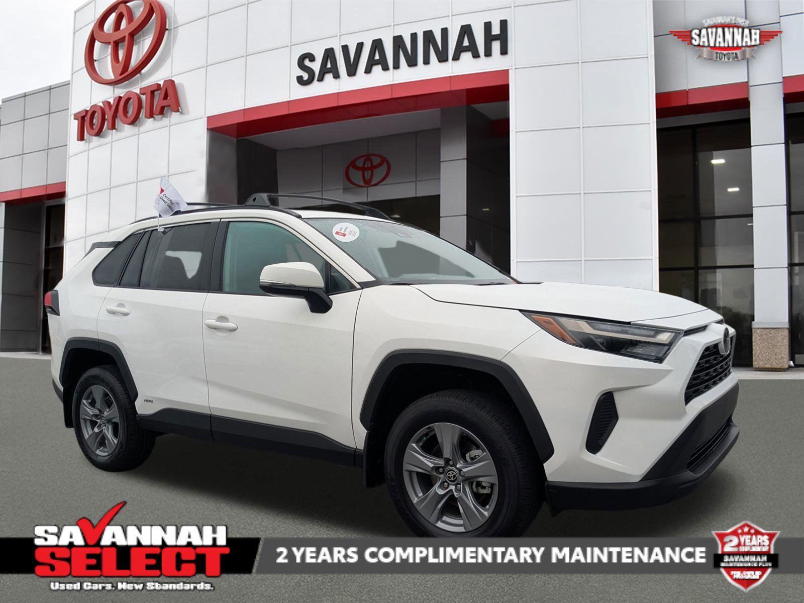 2025 Toyota RAV4 XLE's photo