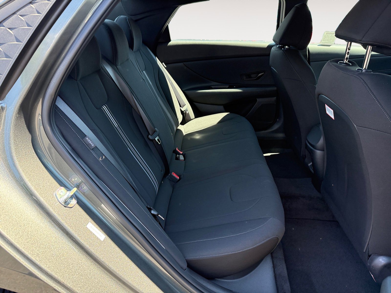 2025 Hyundai Elantra SEL Sport photo 18