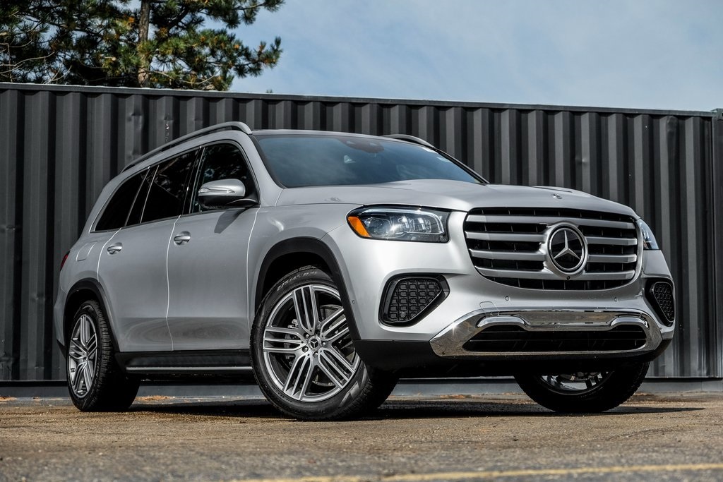 2026 Mercedes-Benz GLS Base's photo