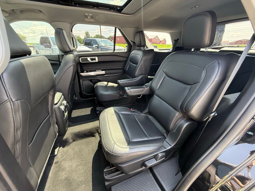 2022 Ford Explorer XLT photo 23