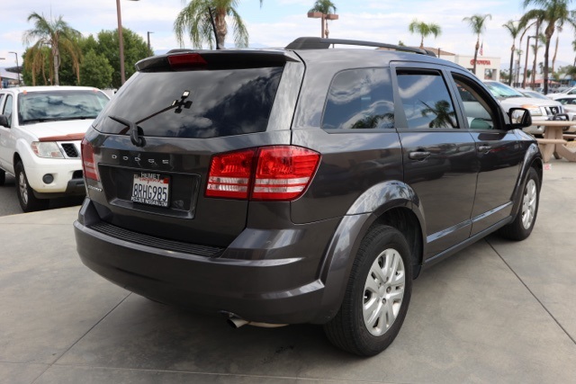 2019 Dodge Journey SE photo 3