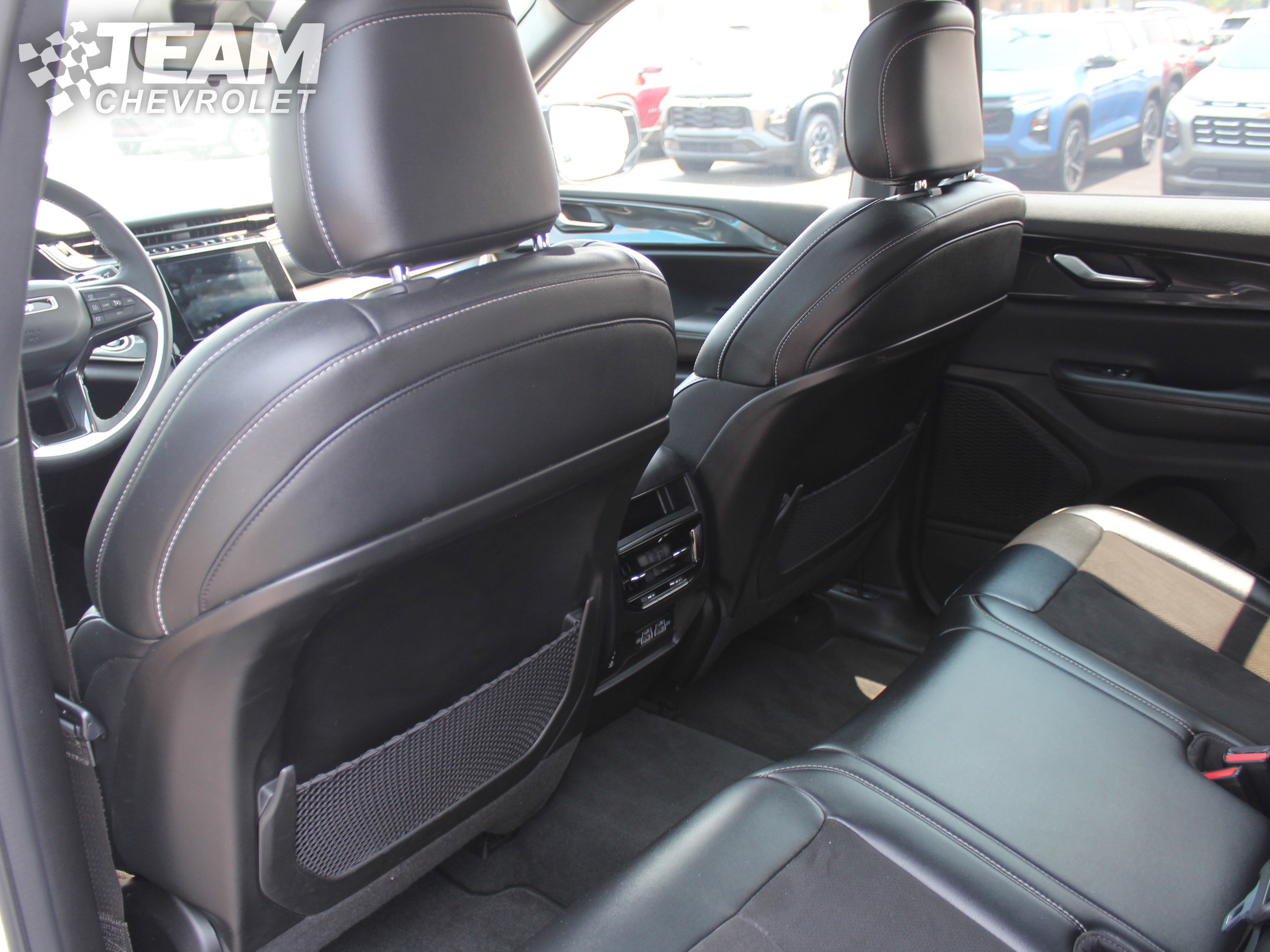 2023 Jeep Grand Cherokee Altitude photo 19