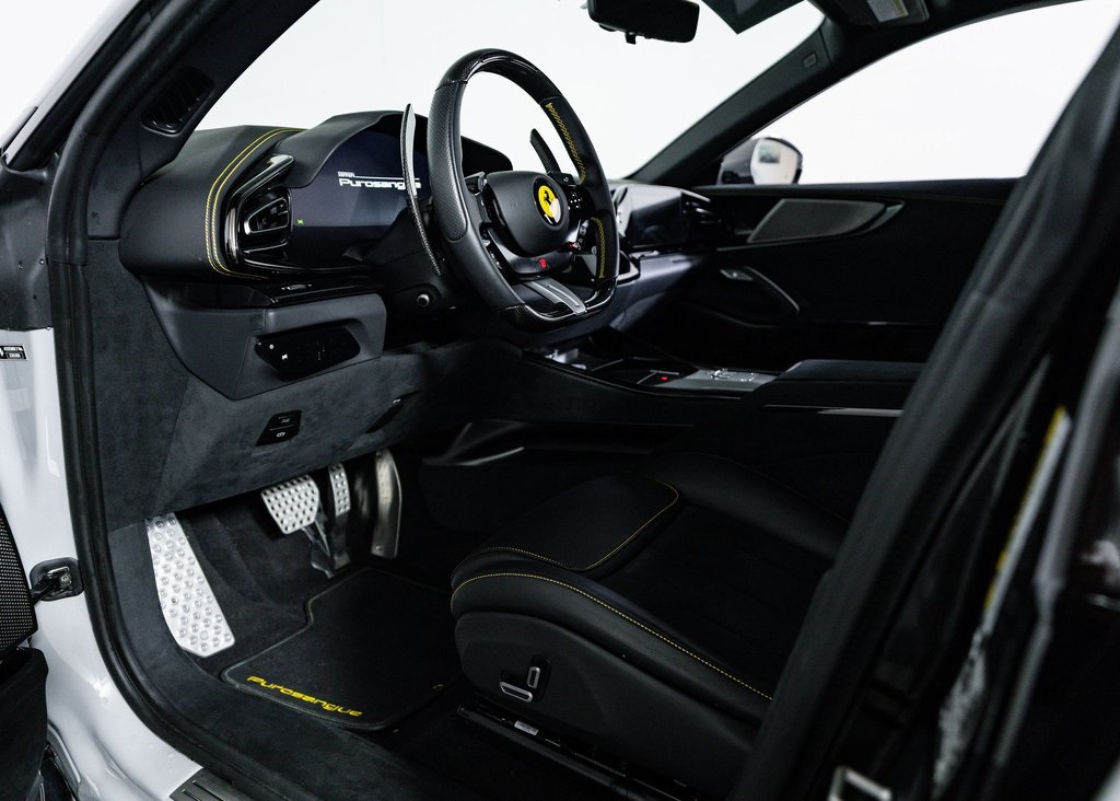 2025 Ferrari Purosangue photo 12
