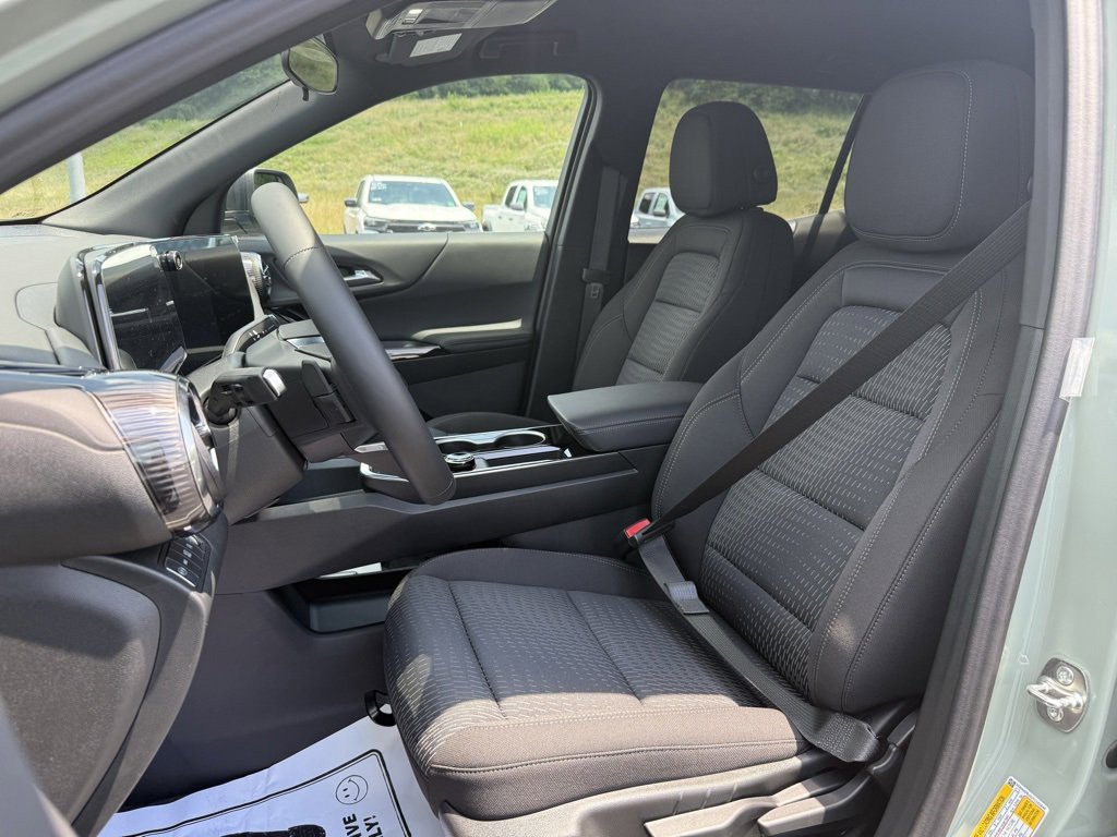 2026 Chevrolet Equinox LT photo 11