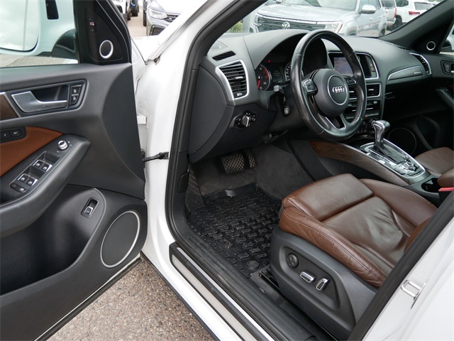 2015 Audi Q5 2.0T Premium Plus photo 11