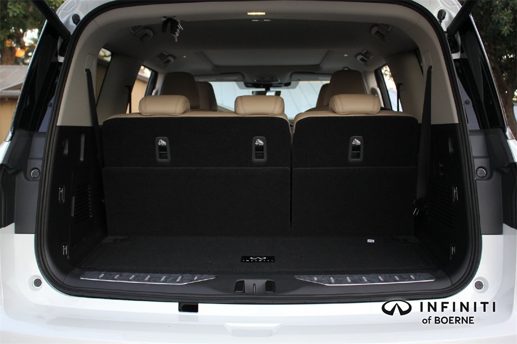2026 Infiniti QX80 Pure photo 21