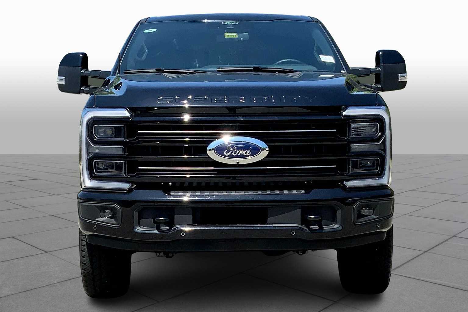 2025 Ford F-350 Platinum photo 3