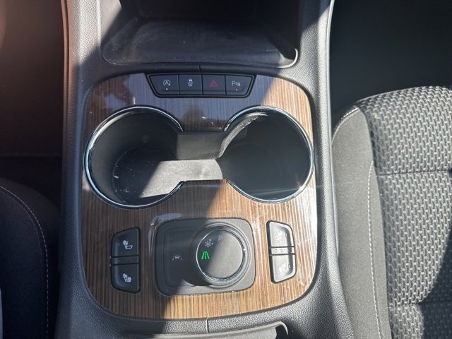2022 Gmc Acadia SLE photo 2
