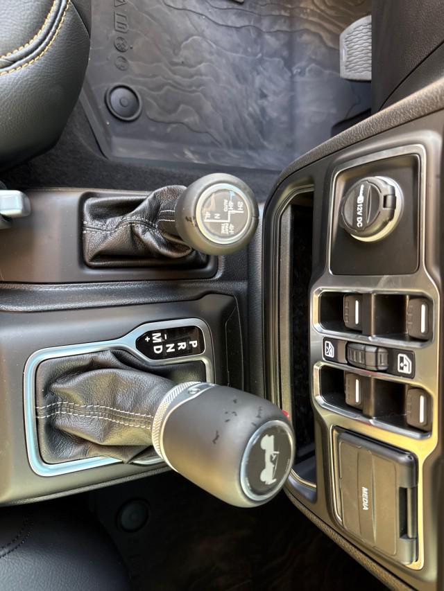 New 2024 Bright White Clear-Coat Exterior Paint Jeep Willys image 17